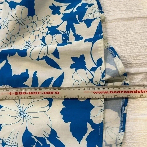 Le Chateau - LIKE NEW - blue and white soft cotton floral  skirt. Size 5/6 - Picture 8 of 8